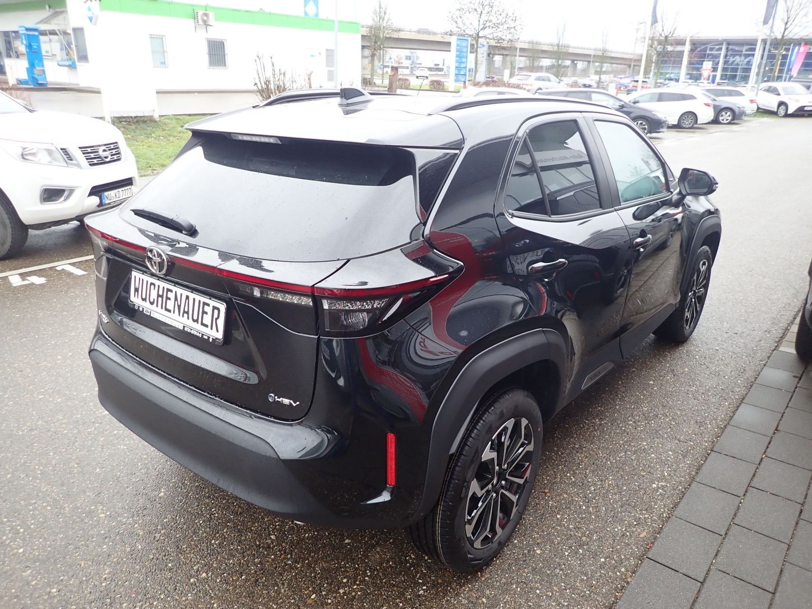 Fahrzeugabbildung Toyota Yaris Cross Black & White