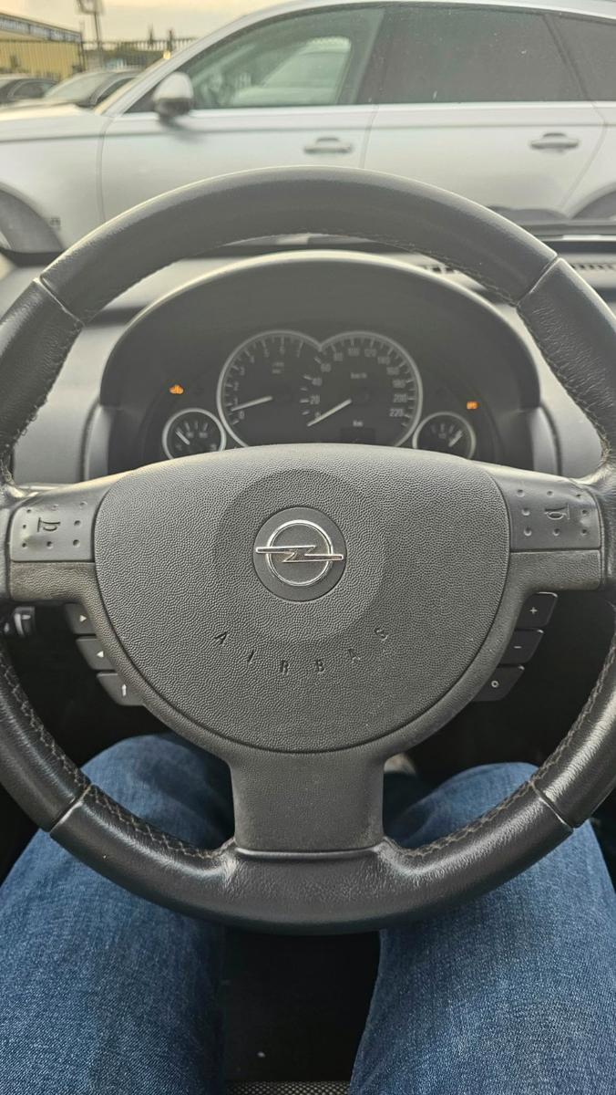 Opel Combo 2010 — photo 8