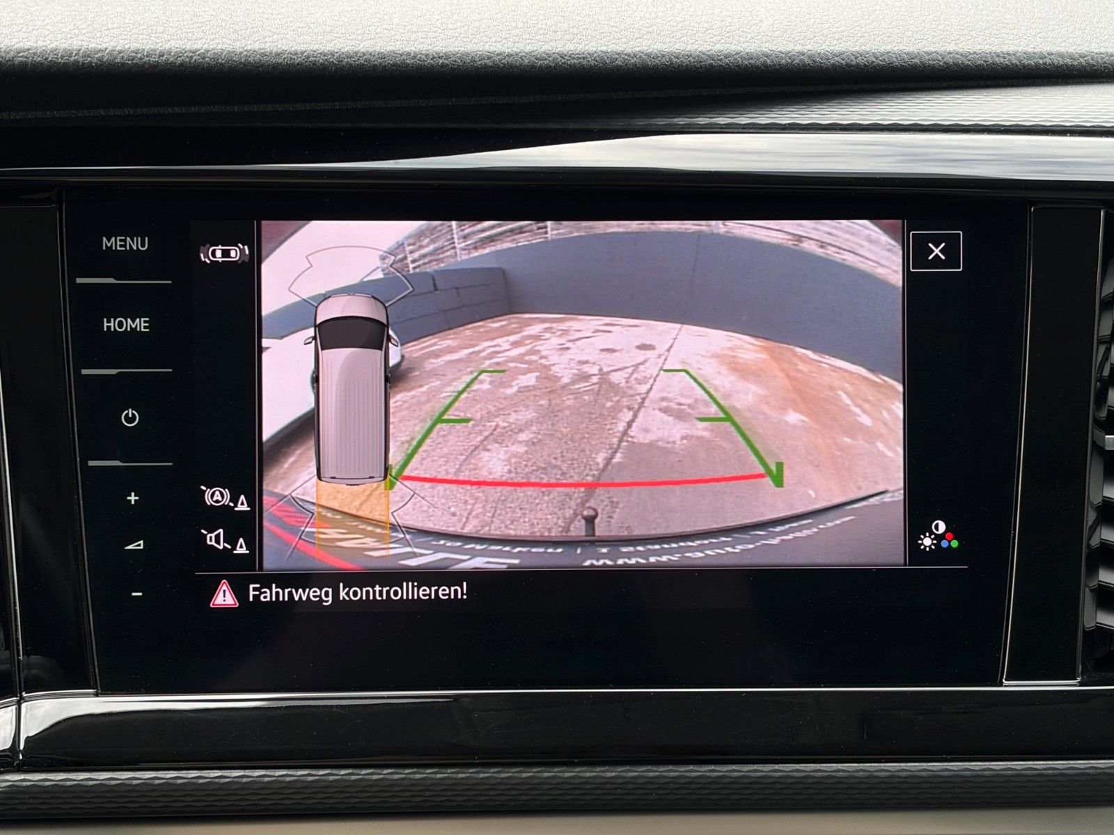 Fahrzeugabbildung Volkswagen T6.1 California Ocean 2.0 TDI Hub Küche Markise