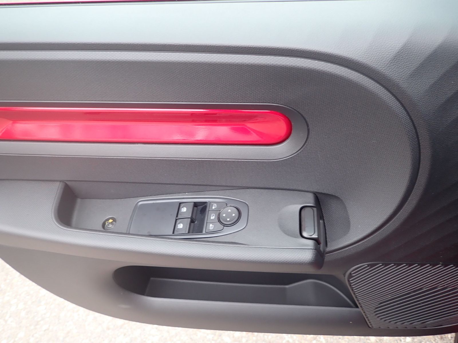 Fahrzeugabbildung Renault Twingo E-TECH elektrisch Techno 80hp Urban Range