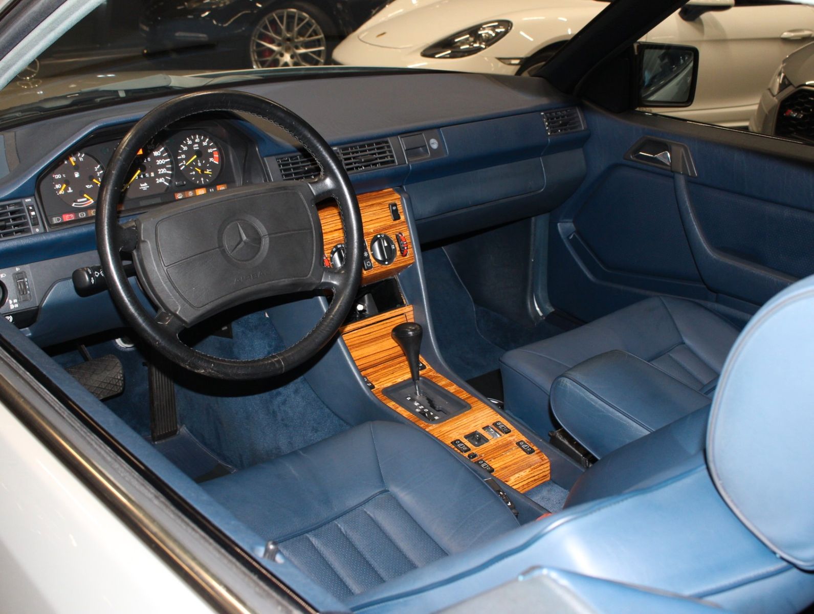 Fahrzeugabbildung Mercedes-Benz 300 CE Coupe Dt.Fzg.+19Tkm+Original Zustand