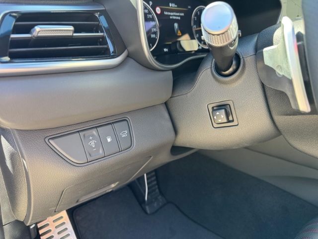 Fahrzeugabbildung Genesis G70 Shooting Brake 2.0T RWD Sport Leder LED Sper