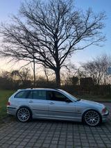 BMW E46 320i 6-Zylinder - BMW 320 aus 2000: Kombi, 320i