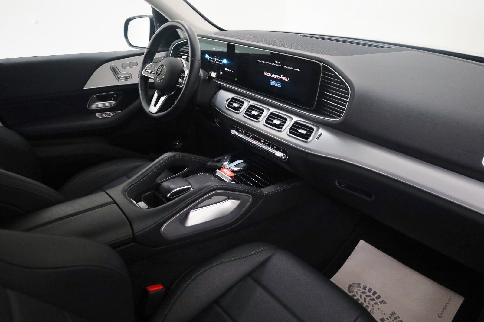 Fahrzeugabbildung Mercedes-Benz GLE 350e 4M AMG Line Leder,Navi,Park/Night-P,AHK
