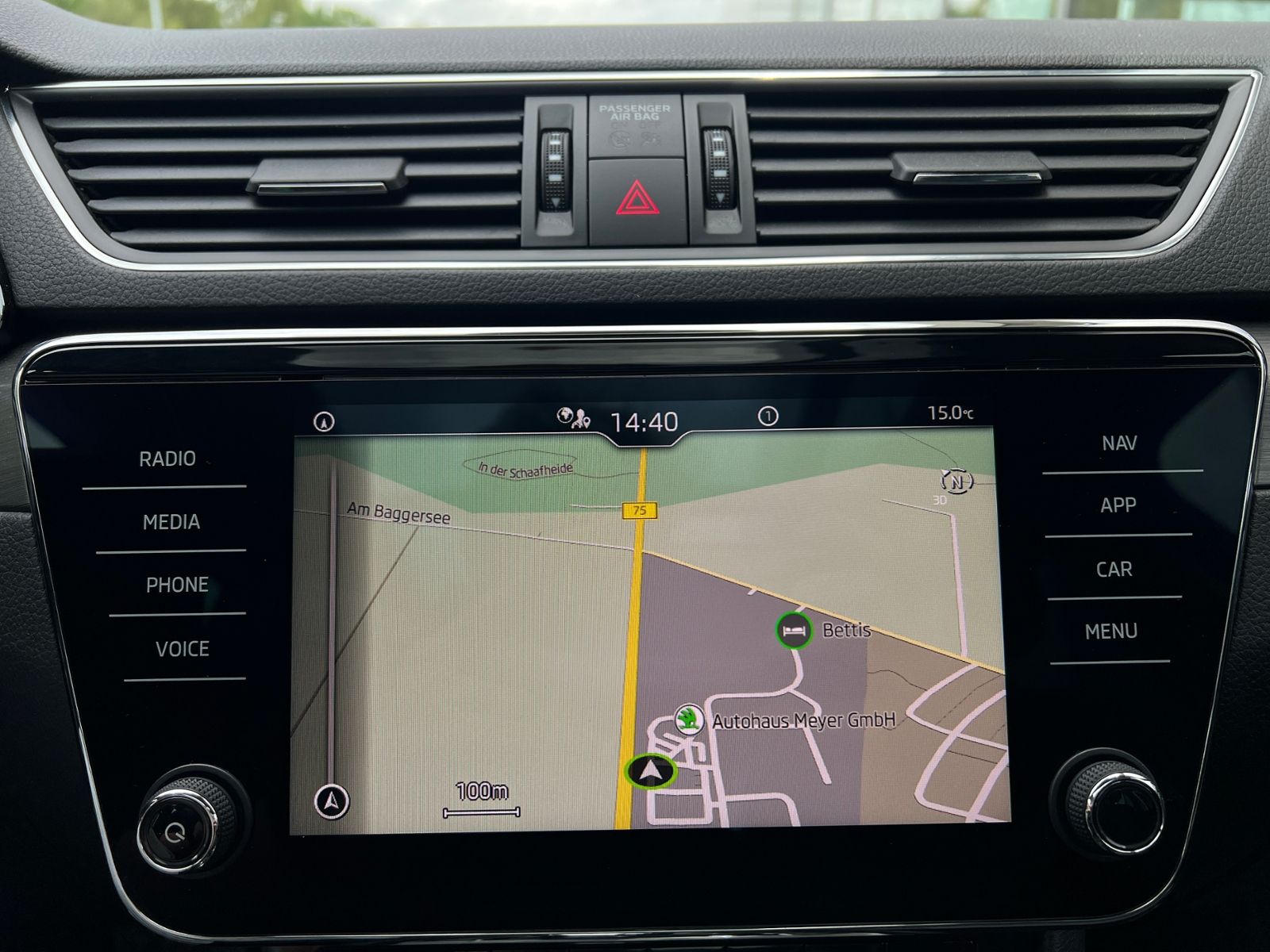 Fahrzeugabbildung SKODA Superb Combi Style 2.0 TDI DSG *AHK,LED,Pano,ACC