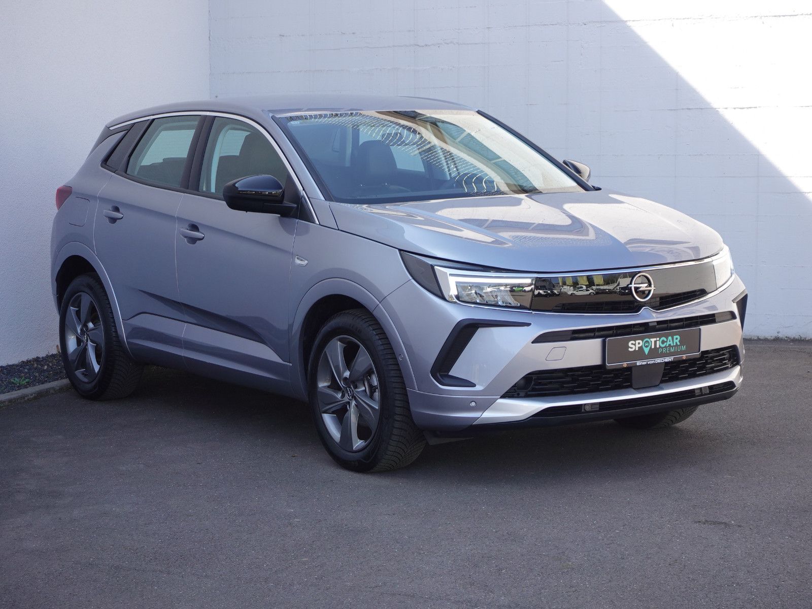 Fahrzeugabbildung Opel Grandland Enjoy 1.2T,Sitzhzg,LED,Parkpilot,Allw.
