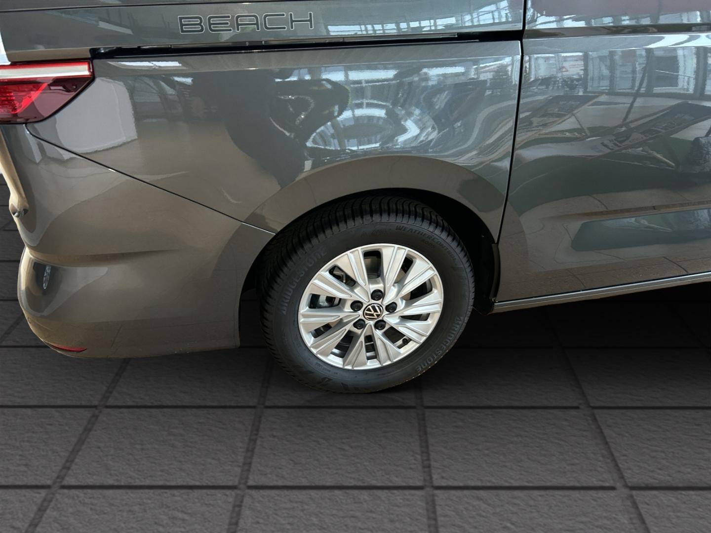 Volkswagen T7 California Beach Tour 2,0l TSI DSG StandHZG A