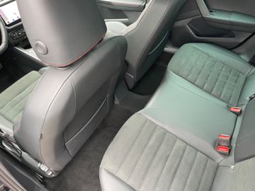 Fahrzeugabbildung SEAT Arona 1.0 TSI FR DSG LED/ACC/Navi/Virt. Cockpit