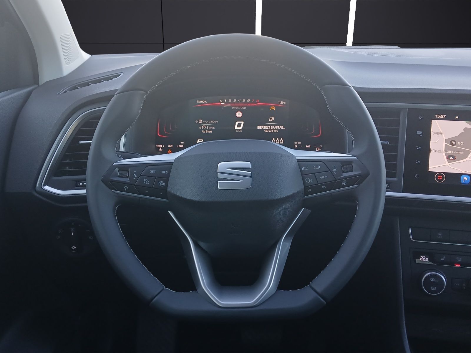 Fahrzeugabbildung SEAT Ateca 1.5 TSI DSG Road Edition LED Keyless