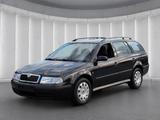 Skoda Octavia Combi TOUR 1.9TDI*Klimaautom CD-Radio - Skoda Octavia mit Diesel-Antrieb: Kombi, 1.9
