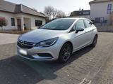 Opel Astra - günstig im Verbrauch 6 lt/100km - : Limousine, Günstig