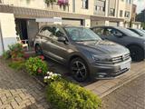 Volkswagen Pkw VW Tiguan 2.0 TDI Standheizung AHK Pan... - : Pickup, Pkw