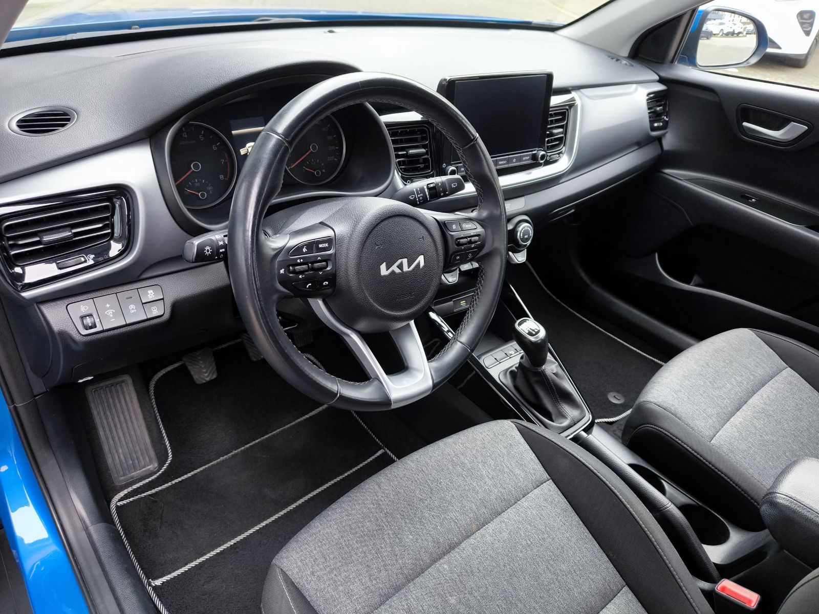 Fahrzeugabbildung Kia Stonic 1.0 T-GDI NAVI+KAM+PDC+MFL+TEMP+APPLE+DAB