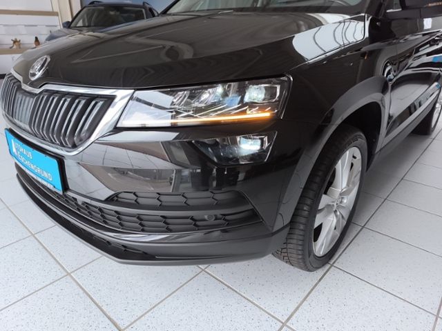 Fahrzeugabbildung SKODA Karoq 1.6 TDI SCR DSG Style LED NAVI KESSY SMART