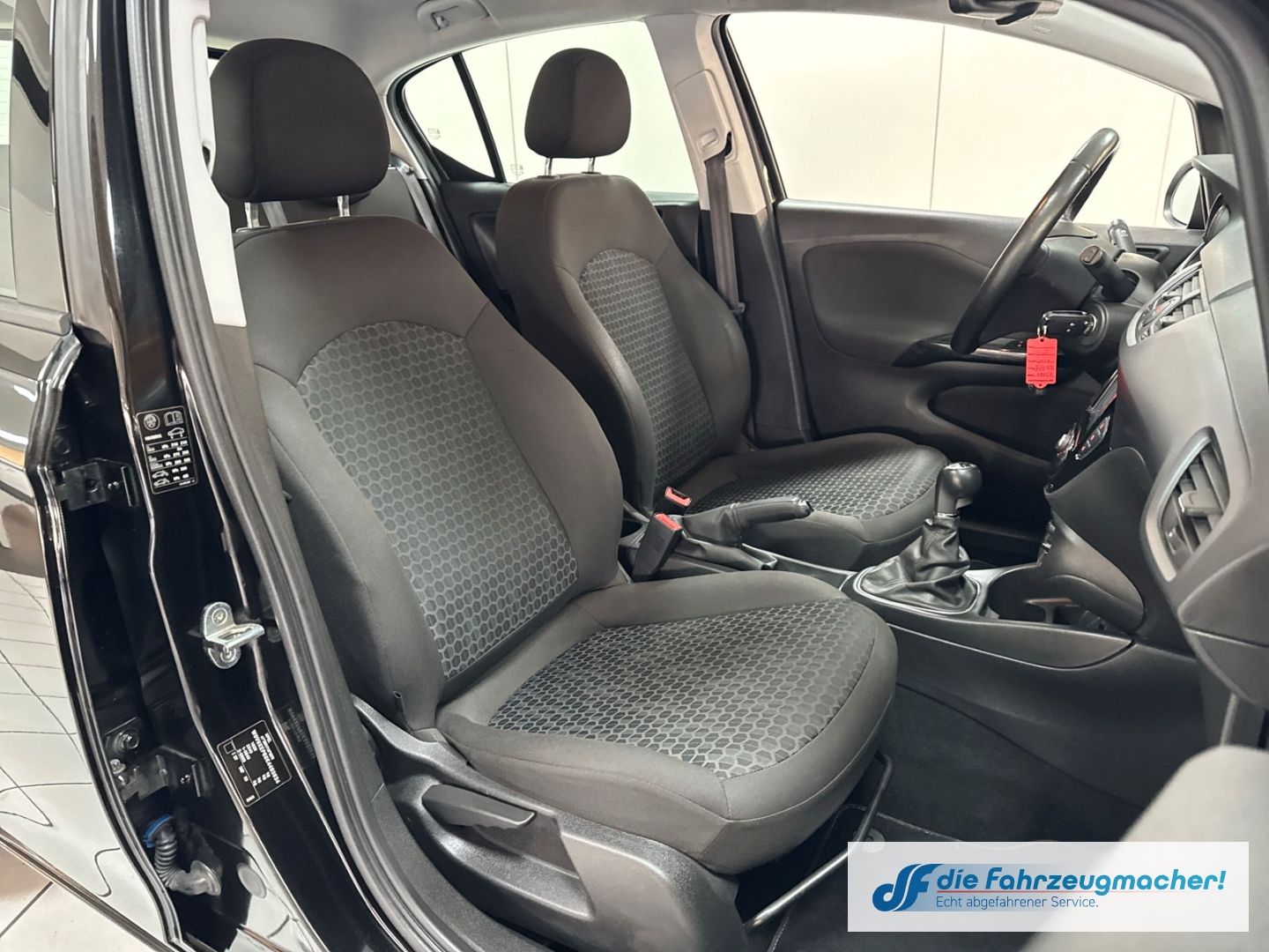 Fahrzeugabbildung Opel Corsa E Edition Navi Apple CarPlay Android Auto