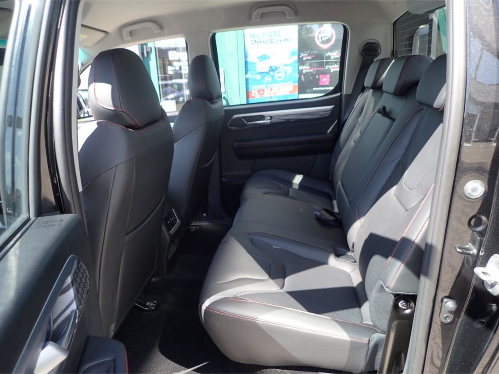 Fahrzeugabbildung JAC 8 Pro 2.4 4x4 3T Anhängelast Carplay/AndroidAuto