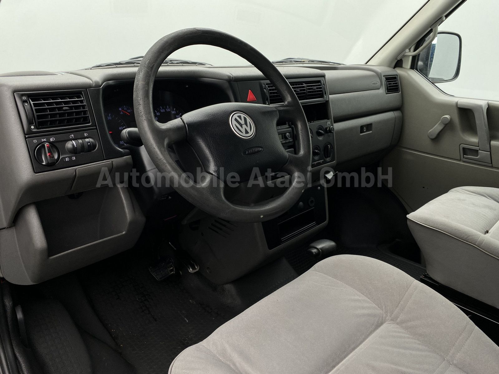 Fahrzeugabbildung Volkswagen T4 Kombi TDI Automatik Behörde/ Camper 5719