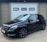 Mercedes-Benz B-Klasse B 180 BlueEfficiency * Night-Paket - Mercedes-Benz B 180: Blueefficiency
