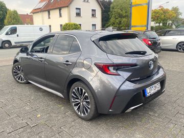Bild 3 Toyota Corolla Hybrid Team D Sitz- u. Lenkradheizung