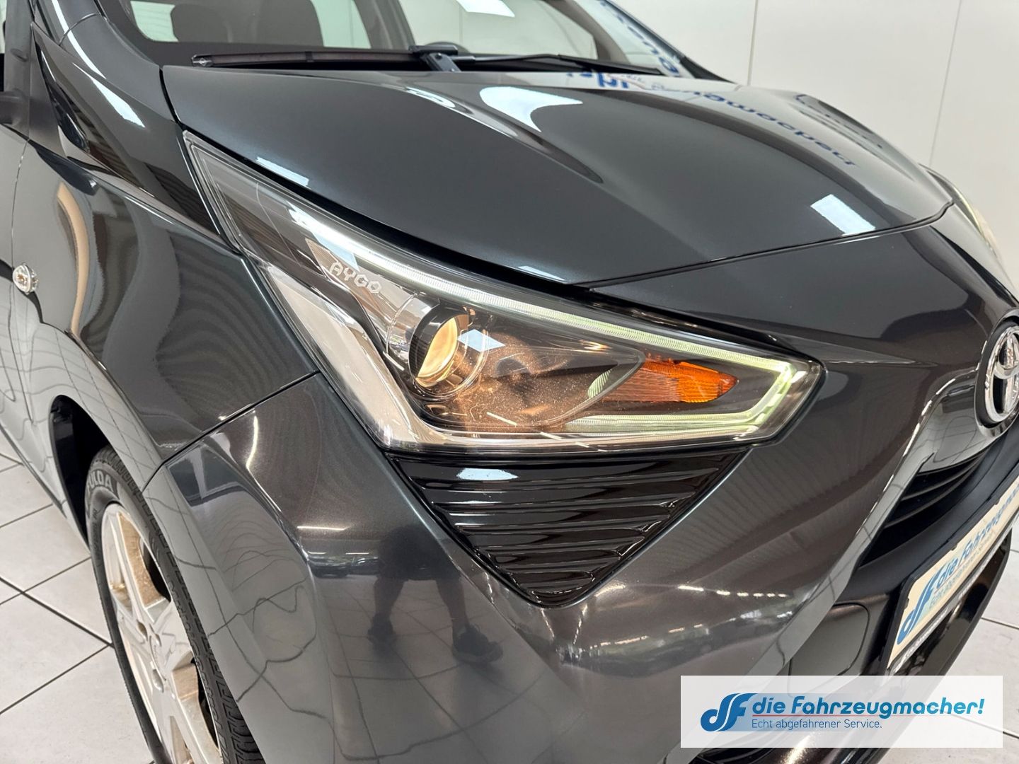 Fahrzeugabbildung Toyota Aygo X-Play Connect ACC Apple CarPlay Android Au