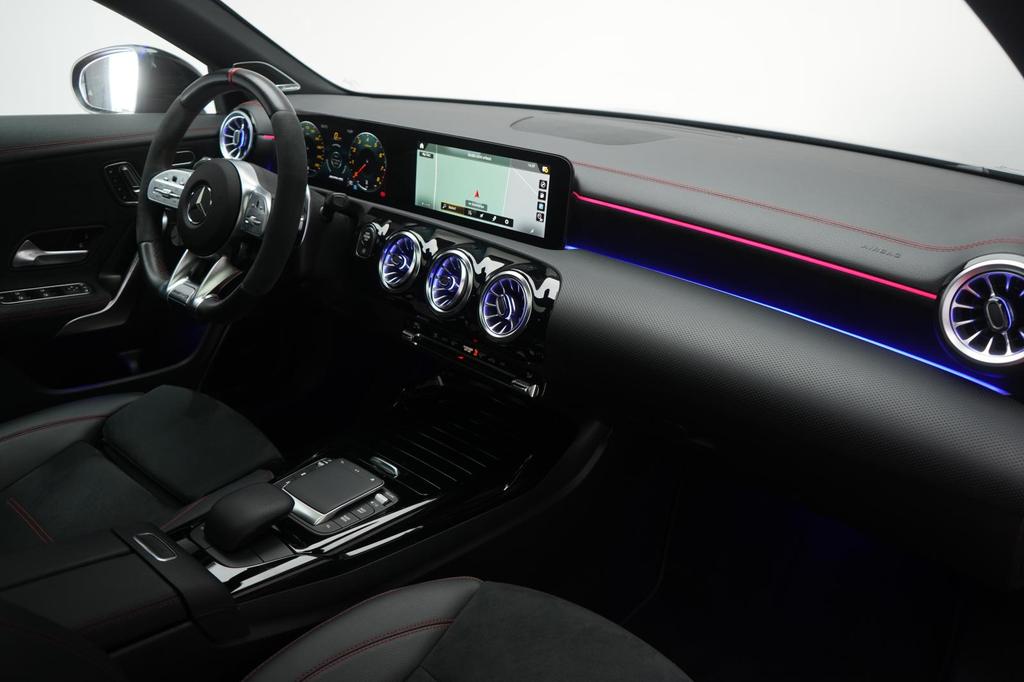 Mercedes-Benz CLA 45 AMG Shooting Brake