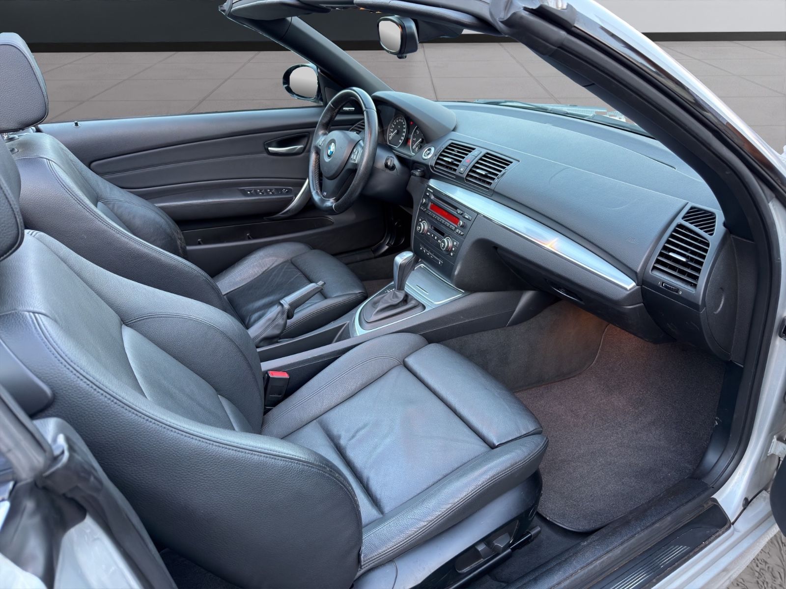 Fahrzeugabbildung BMW 120 Cabrio 120 i | M | Automatik | Vollleder |