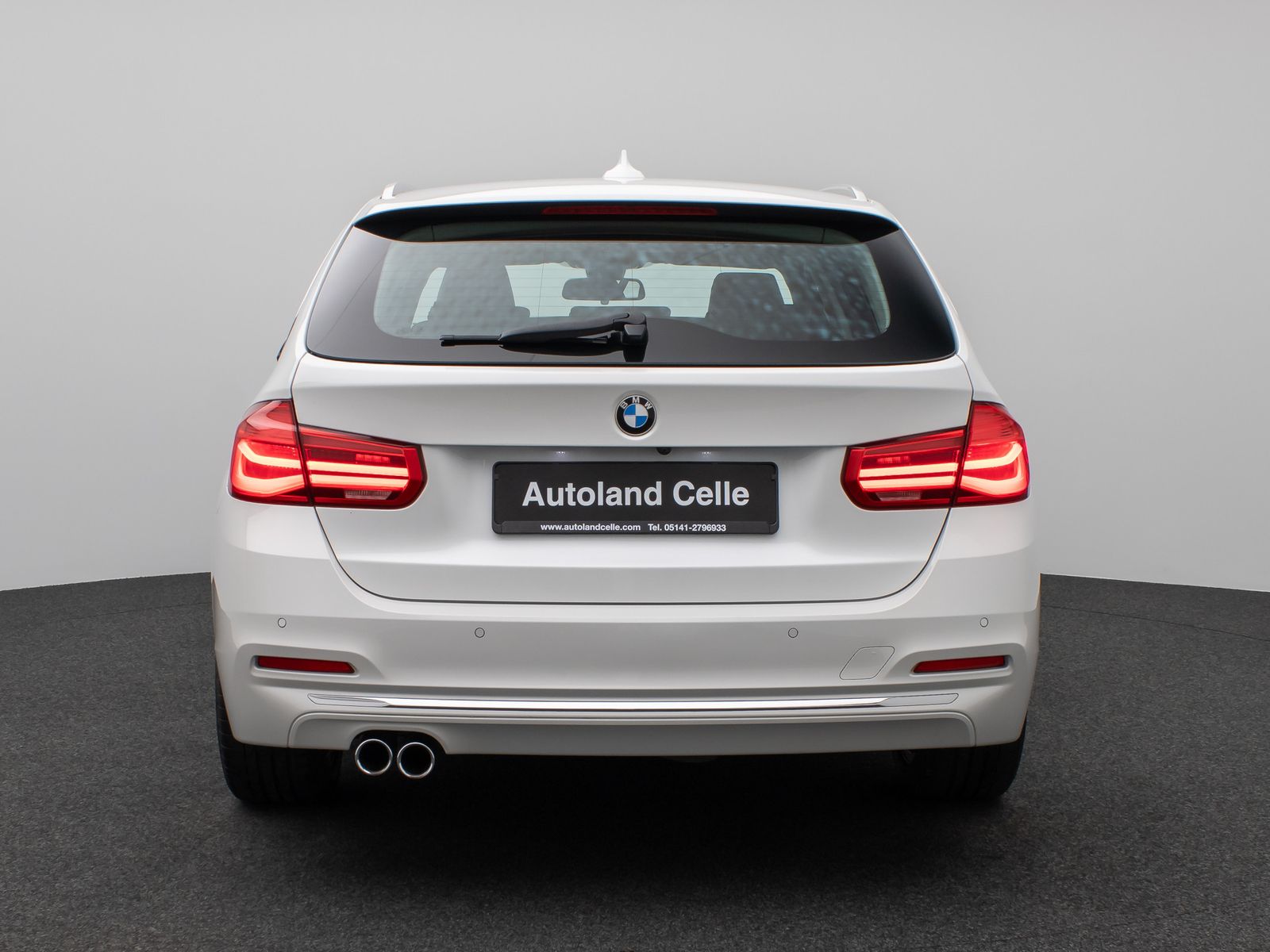 Fahrzeugabbildung BMW 320d Luxury Line Kamera HUD HiFi Stop&Go Komfort