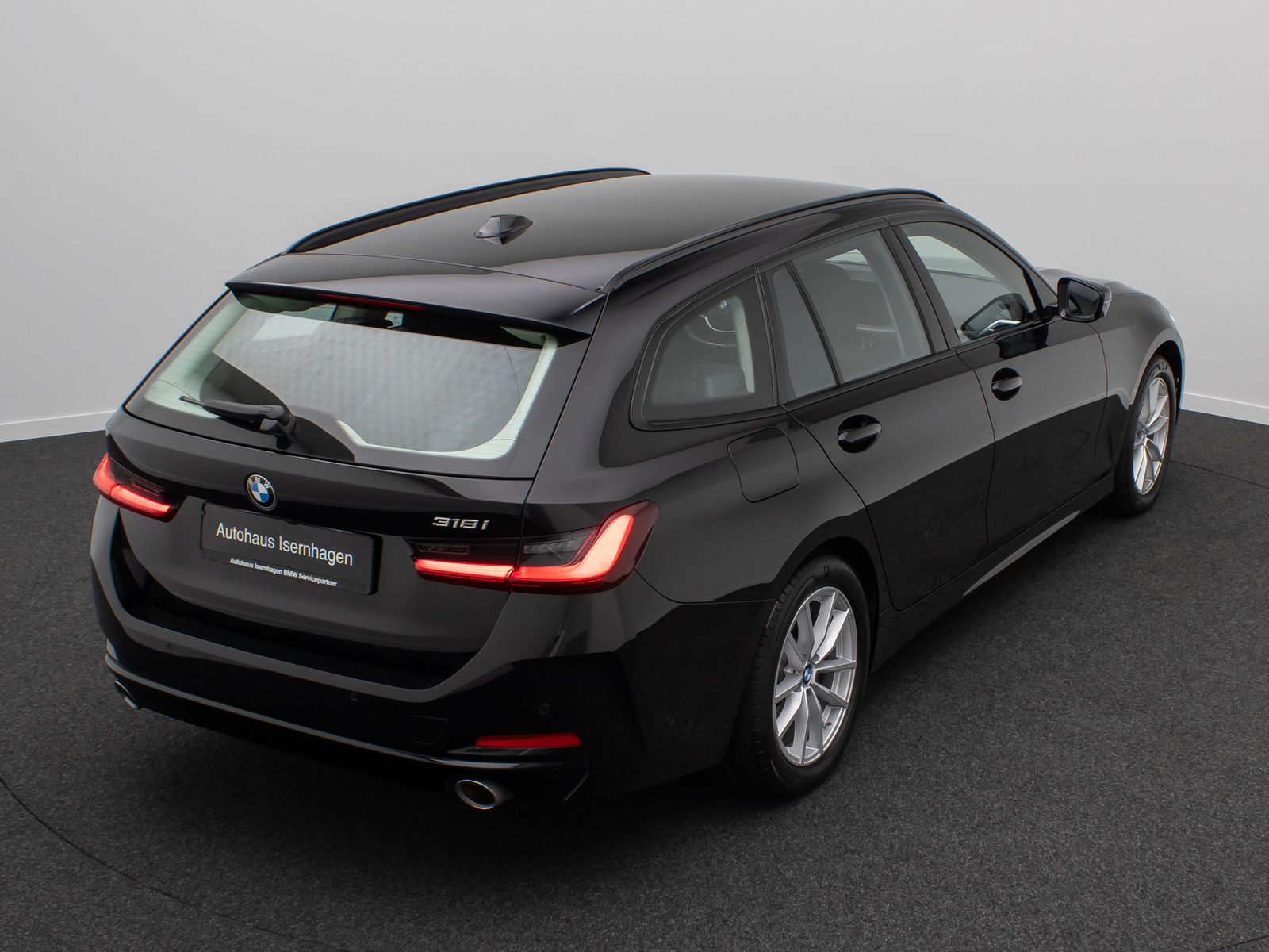 Fahrzeugabbildung BMW 318i Kamera DAB CockPit+ Widscreen Alarm LED