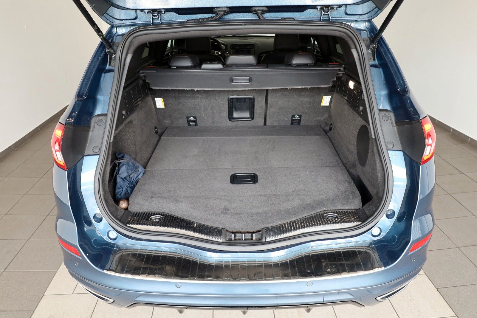 Fahrzeugabbildung Ford Mondeo Turnier ST-Line Leder,Navi,Panorama,AHK