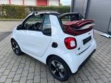Smart ForTwo Cabrio/EQ Passion 22KW NAVI PDC Dach rot - Smart: For2