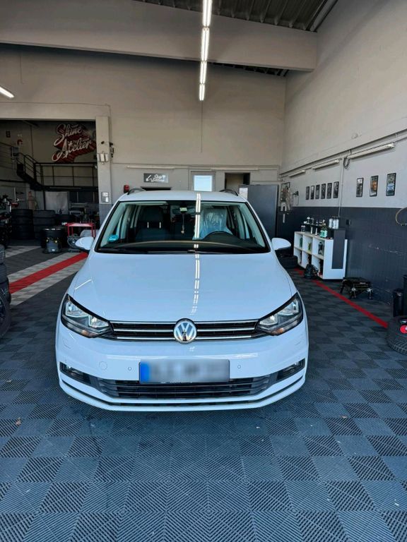 Image of Volkswagen Touran