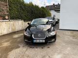 Jaguar XF 4.2 L V8 Premium Luxury - Jaguar XF: Premium Luxury