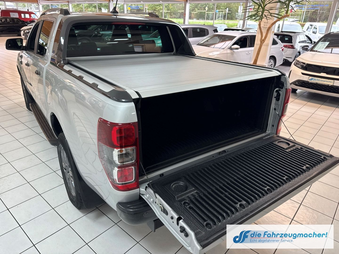 Fahrzeugabbildung Ford Ranger Wildtrak DOKA 212PS 4x4 AHK Navi Leder LE