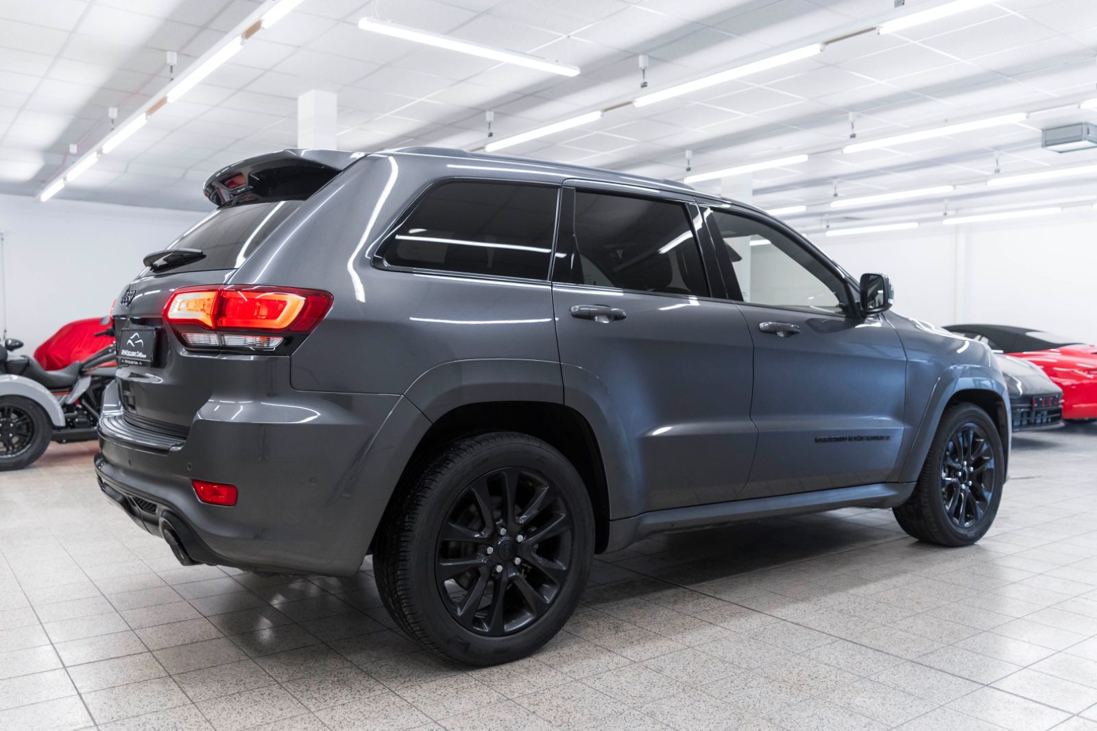 Fahrzeugabbildung Jeep Grand Cherokee Laredo X 3,6L LPG 4X4 KAM PANO