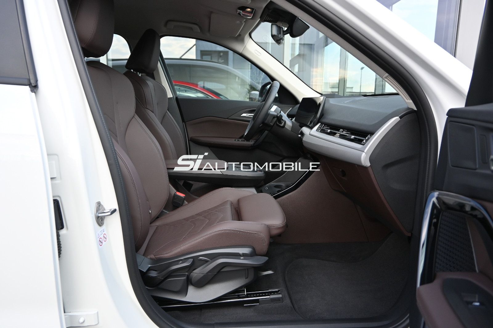 Fahrzeugabbildung BMW X1 xDrive25e Aut. °AHK°HEAD-UP°360°-KAM°MEMORY°