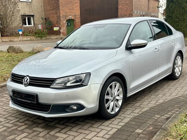 Volkswagen Jetta 1.4 TSI 90 kW DSG Highline