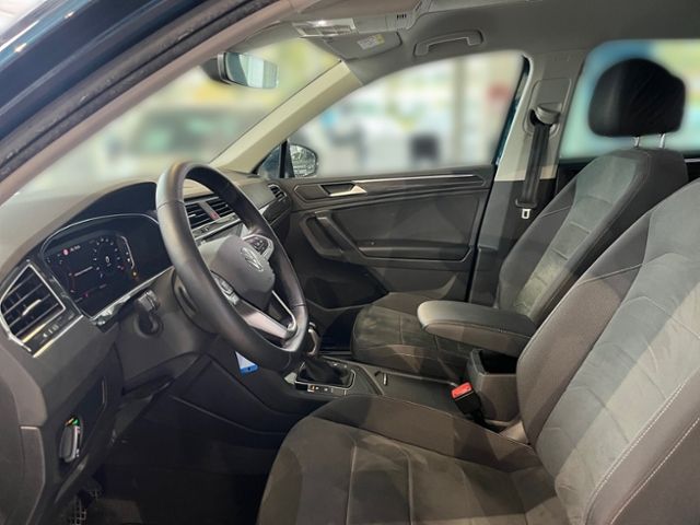 Fahrzeugabbildung Volkswagen Tiguan 2.0 TDI DSG Elegance AHK IQ.LIGHT NAVI KA