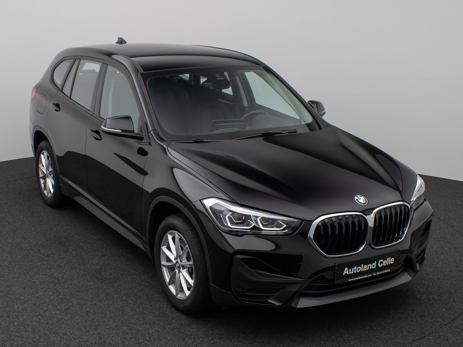 Fahrzeugabbildung BMW X1 sD20i Kamera HUD DAB Alarm Geschwindigkeitsre