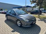 Hyundai i30 1.4 Comfort - Hyundai i30: Comfort