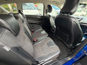 Ford S-Max - 12
