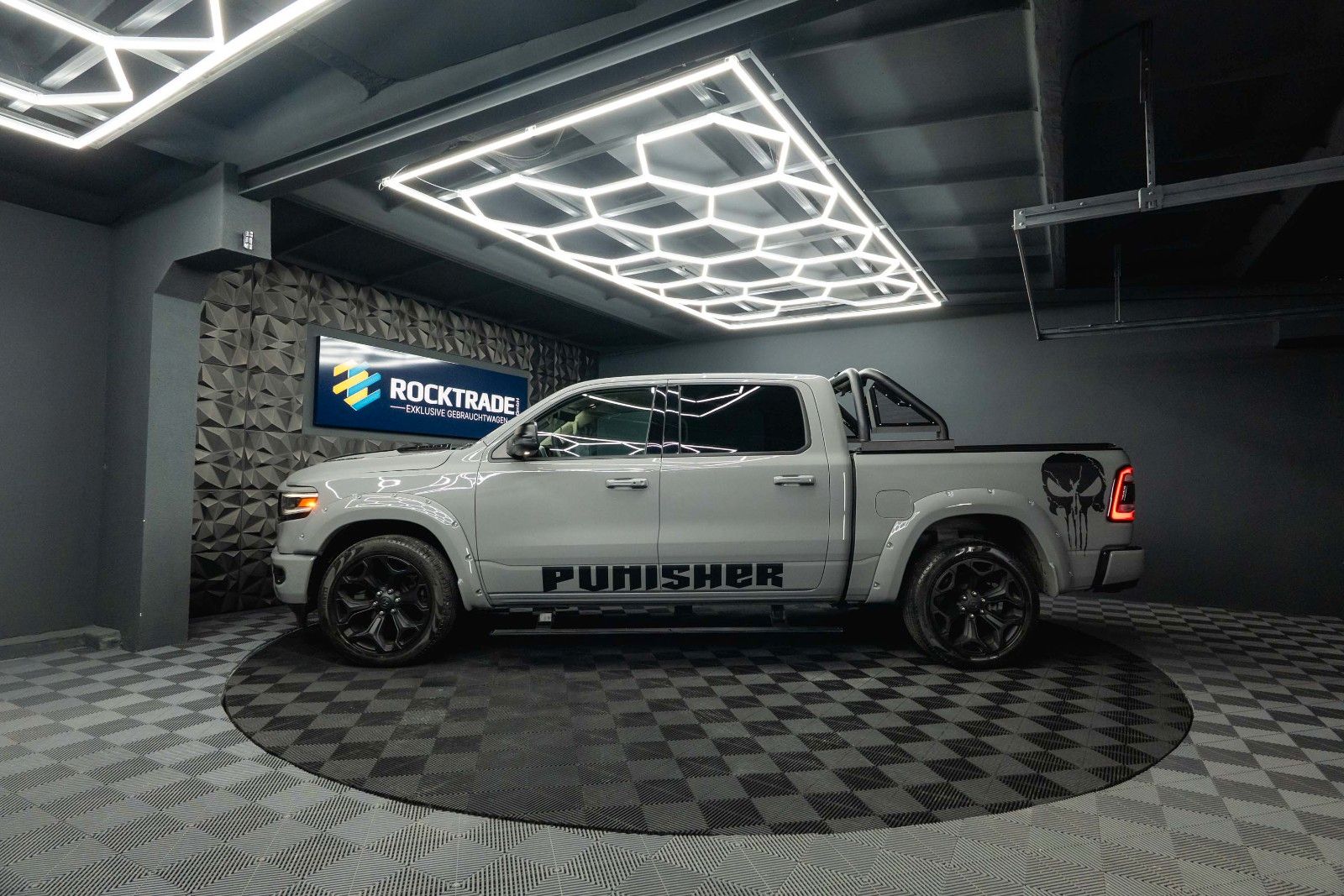 Fahrzeugabbildung Dodge RAM 5.7 V8 HEMI 4x4 LIMITED Offroad 100% Options