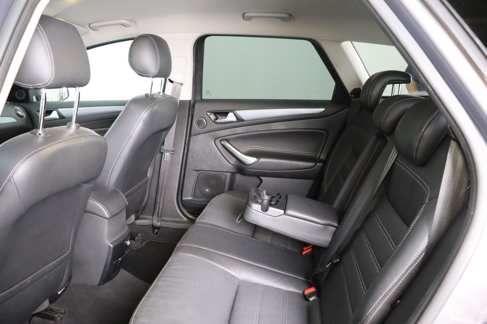 Fahrzeugabbildung Ford Mondeo 2.0TDCi Turnier * Navi * Memory * Sitzhz.