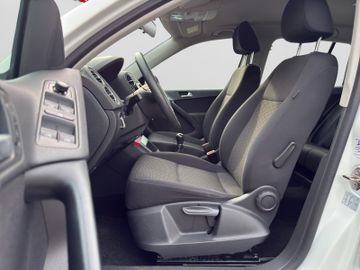 Volkswagen Tiguan - 10