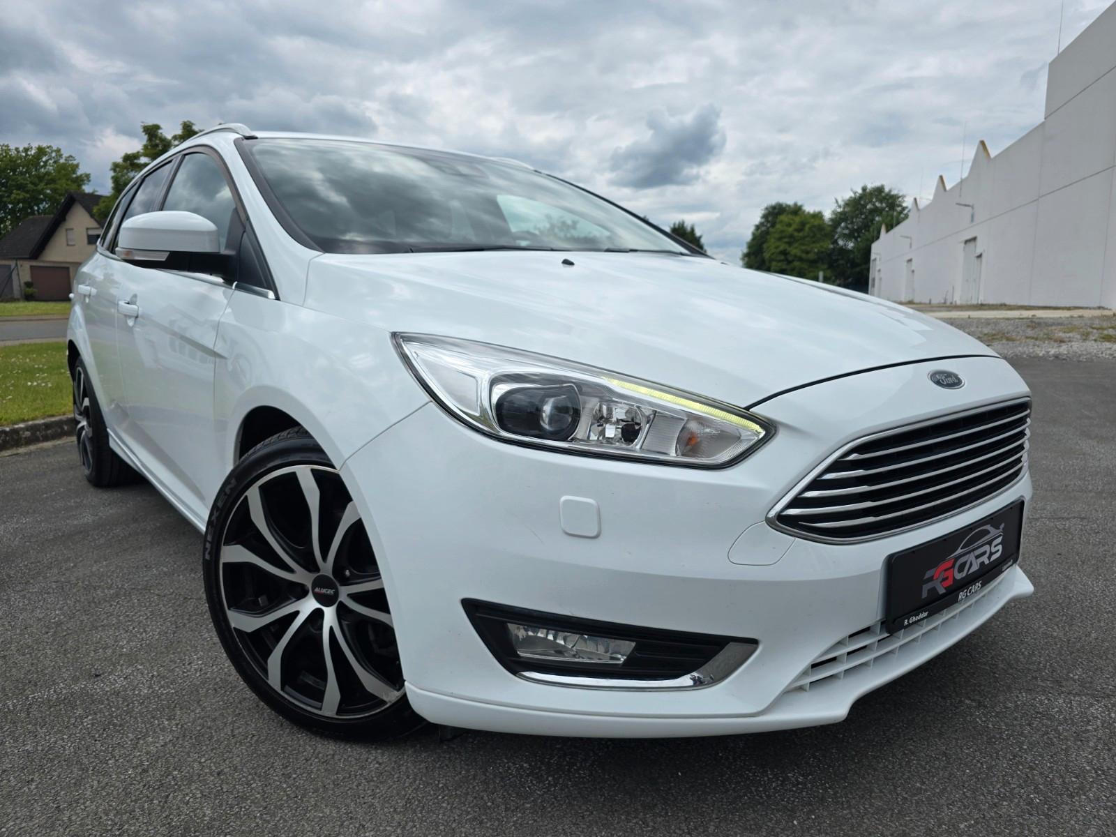 Ford Focus Titanium Automatik Xenon Kamera Applecarpl
