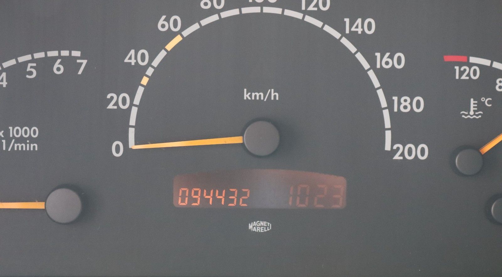 Fahrzeugabbildung Mercedes-Benz VITO 113 AUTOMATIK*KLIMA*BESTATTUNGSFAHRZEUG*TOP