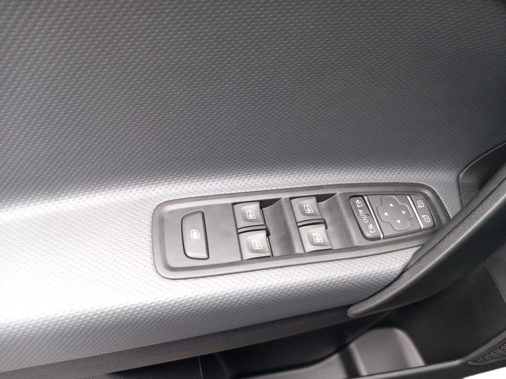 Fahrzeugabbildung Mercedes-Benz Citan Tourer 113 *Navi*AHK*SpurH*SpurW*Winterp.