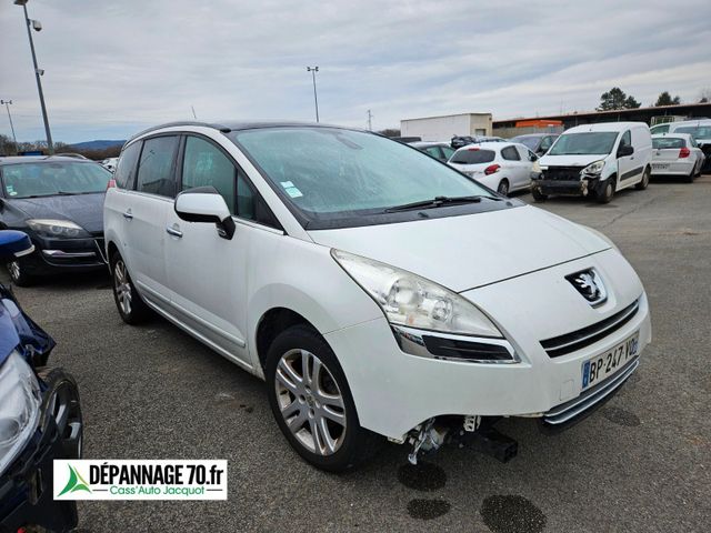 Peugeot 5008 Platinum 1.6 HDI 111