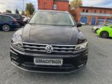 Volkswagen Tiguan/Bluetooth/Apple CarPlay/LED - Volkswagen Tiguan: Euro 5