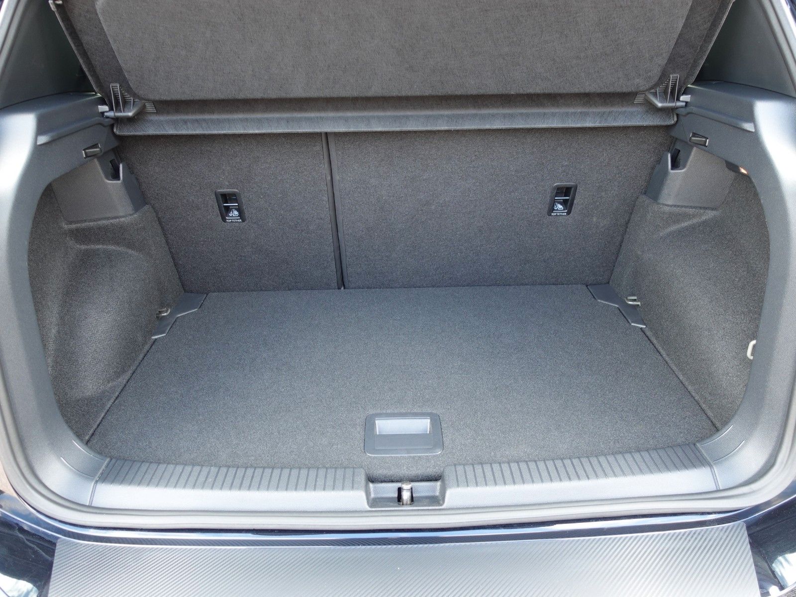 Fahrzeugabbildung Volkswagen T-Cross 1.5 TSI OPF DSG R-Line I.Hd/AHK/Matrix/.