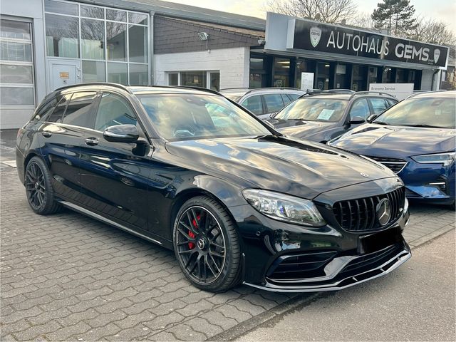 Mercedes-Benz C 63 AMG S Perfomance Leder LED Navi R.Cam